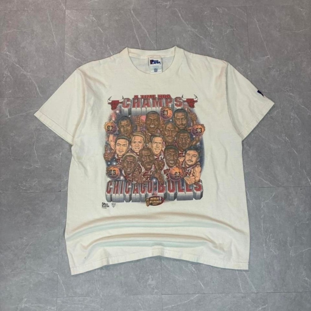 1990's Chicago bulls caricature tee